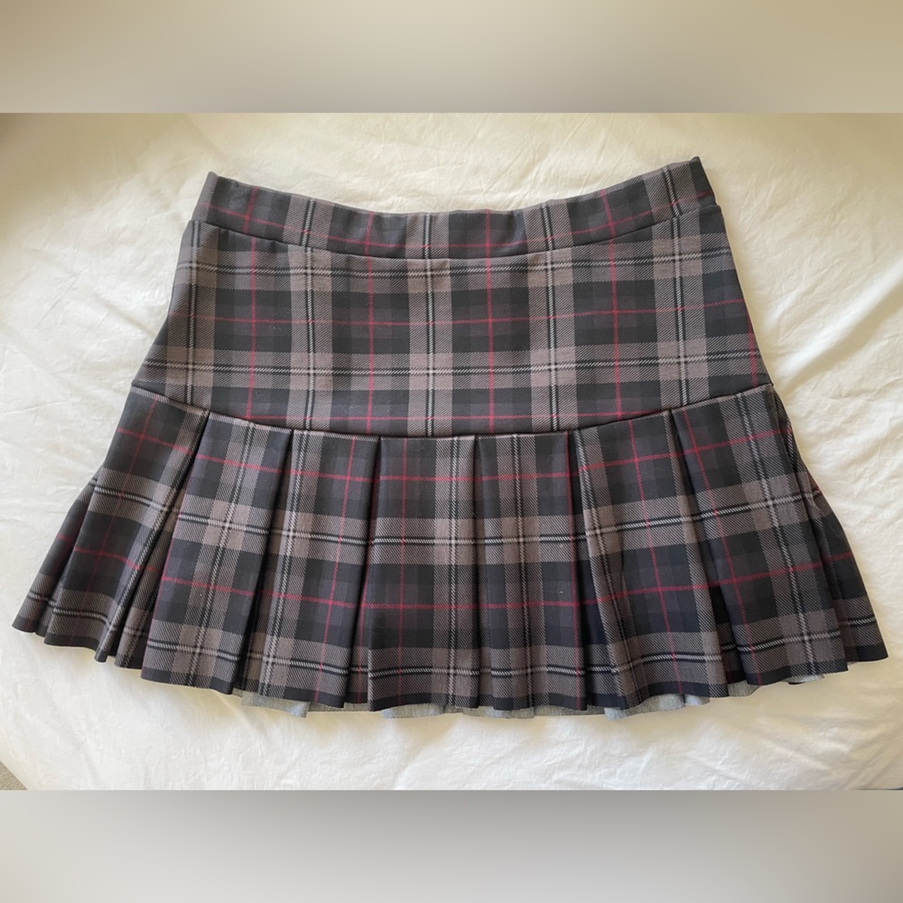 French Kiss by Dolls Kill 2x red, grey, and black plaid skirt! Well-made & cute!